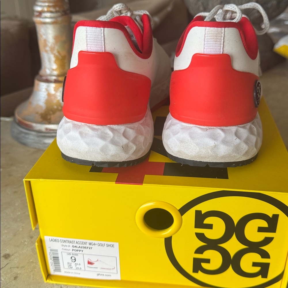 G/FORE LADIES GOLF SHORE SIZE 9 - Picture 2 of 5